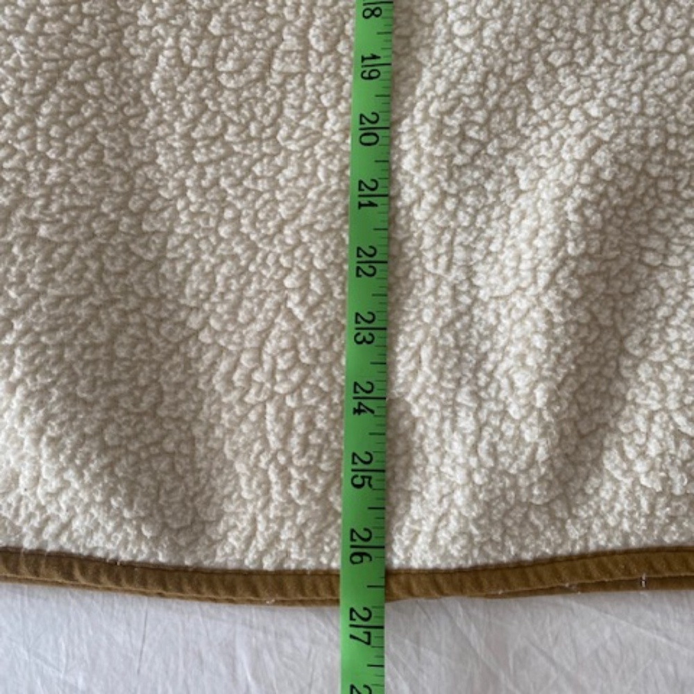 Marmot Women's Wiley Sherpa Fleece Vest. XL. White/Tan. Very good condition. - Picture 8 of 9